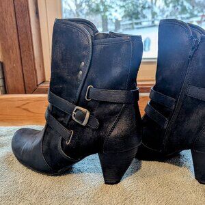 BareTraps Black Ankle Boots size 9